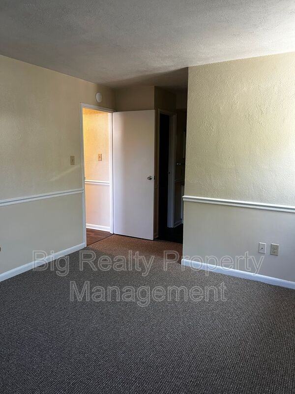 120 N Penn St #C3 - Photo 3 of 8