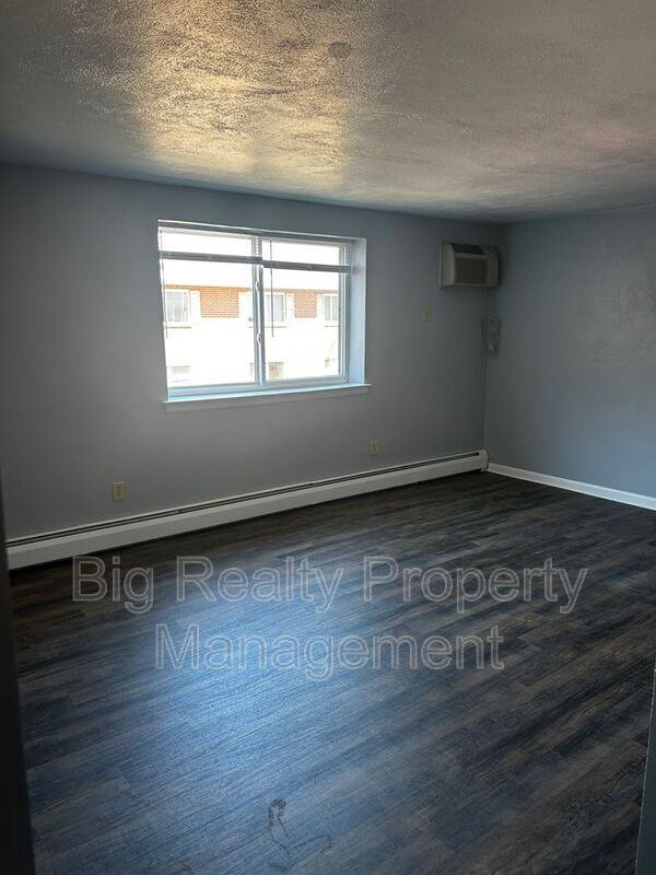 120 N Penn St #A5 - Photo 2 of 8