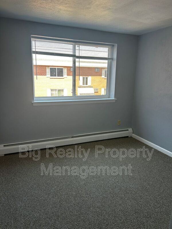 120 N Penn St #A5 - Photo 4 of 8