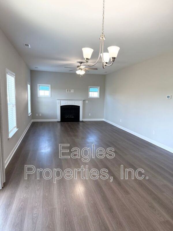117 Kenbridge Ln - Photo 3 of 21