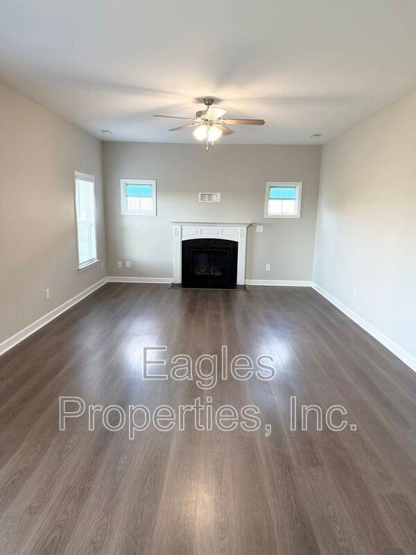 117 Kenbridge Ln - Photo 4 of 21