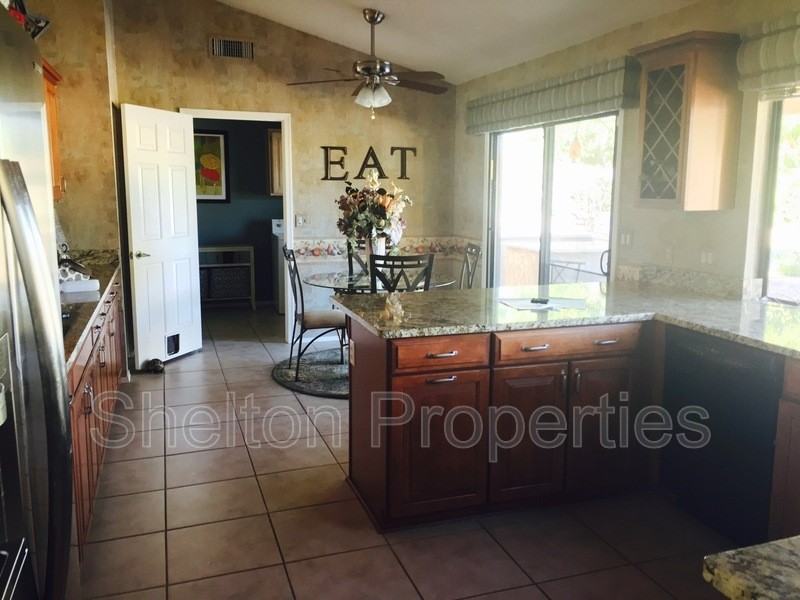 9418 W Tonto Ln - Photo 4 of 10