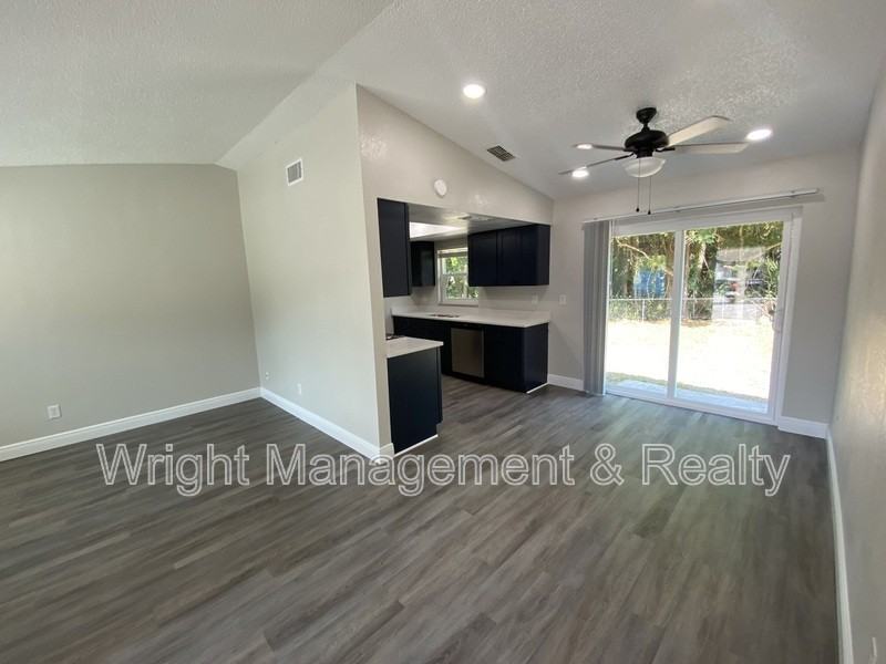 206 Saint Petersburg Dr E #B - Photo 2 of 17