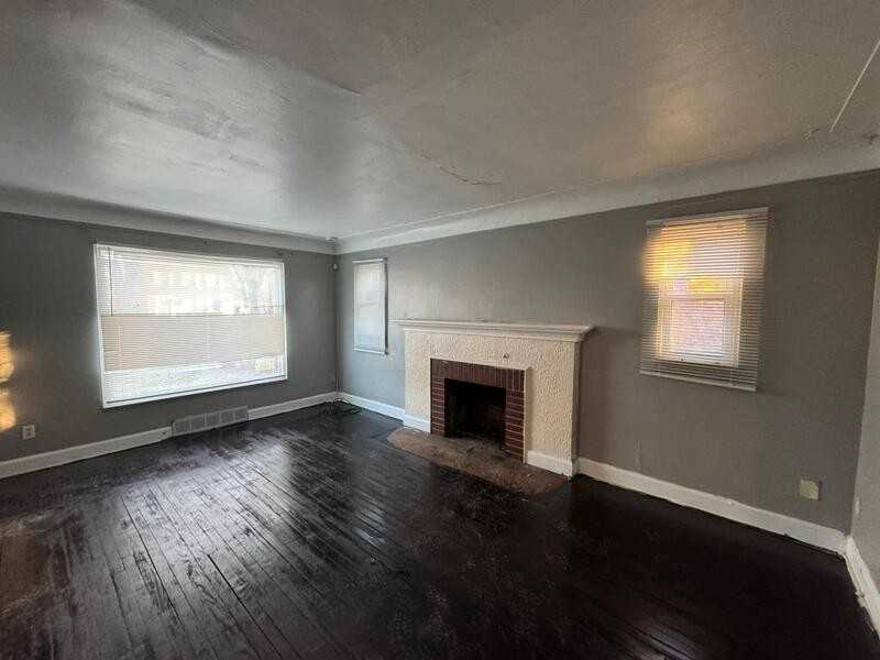 15375 Prevost St - Photo 2 of 20
