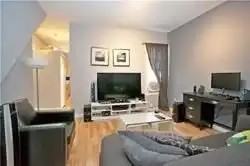 104 Leslie St - Photo 7 of 13