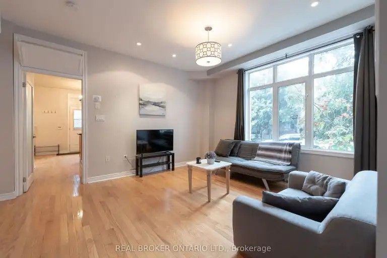 179 Hanson St - Photo 3 of 14
