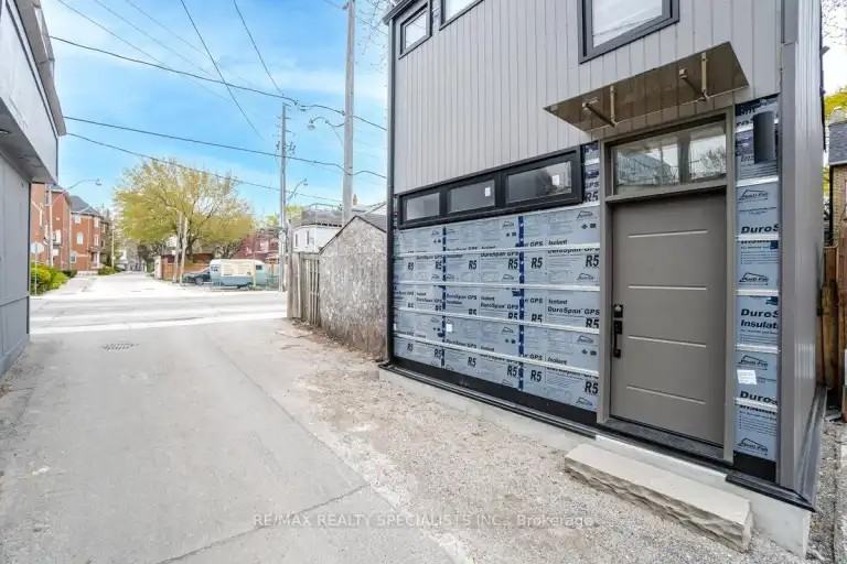 238 Pape Ave - Photo 6 of 19