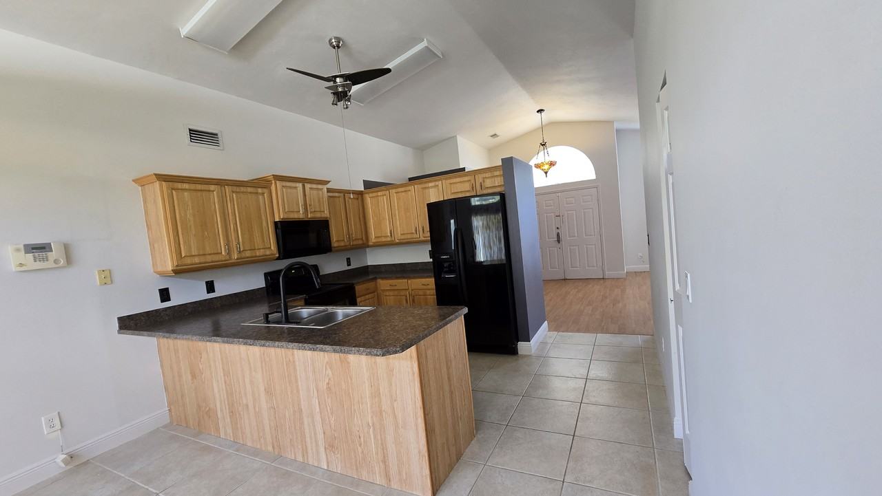 113 Whippoorwill Dr #NA - Photo 7 of 11