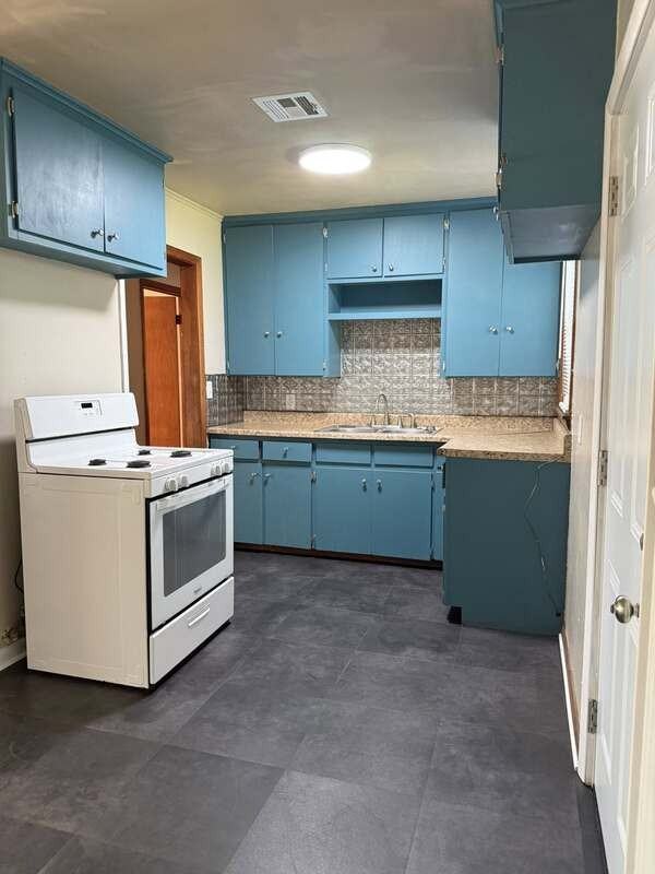 320 N Atlanta St - Photo 3 of 10