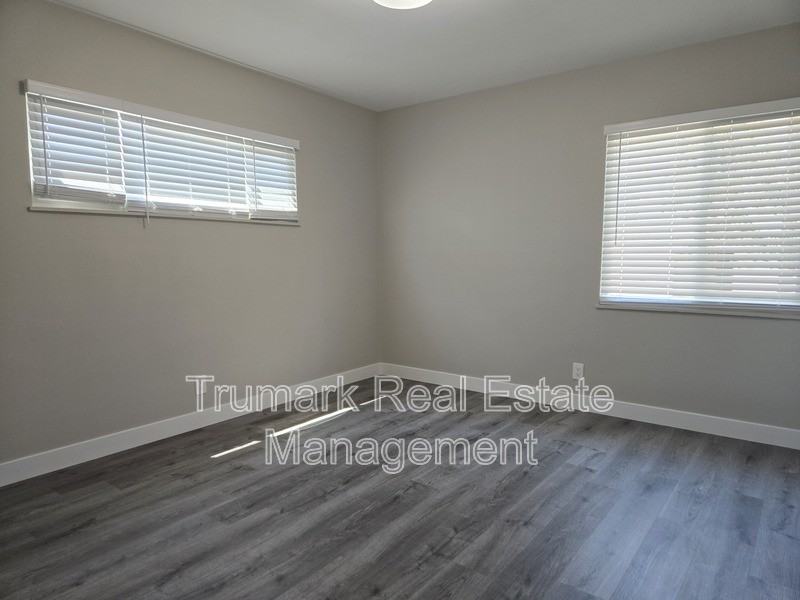 1303 N Brand Blvd #5 - Photo 5 of 11