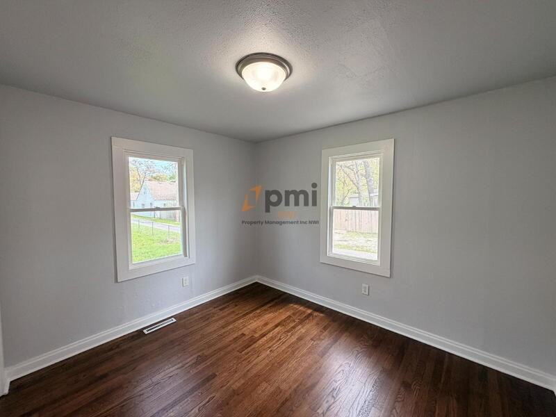1416 E 5th St - Photo 7 of 15