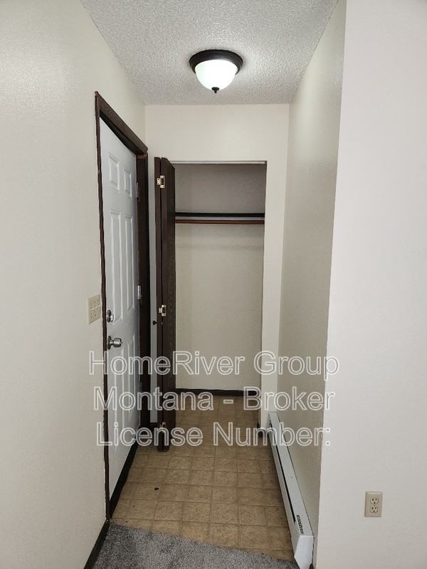 2121 S 4th St W #C - Photo 4 of 17