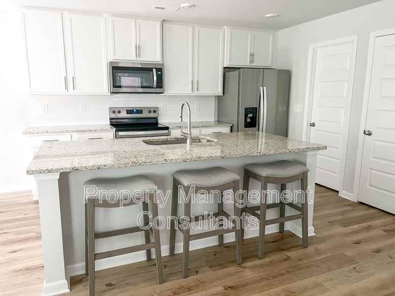 27982 Chalmers Cir - Photo 7 of 18