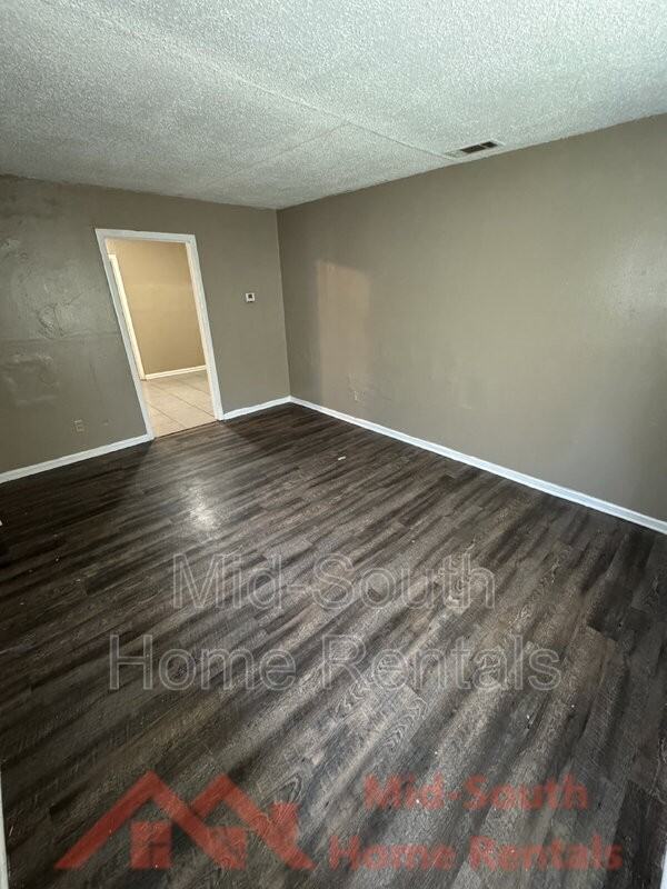 1604 Echles St - Photo 4 of 19