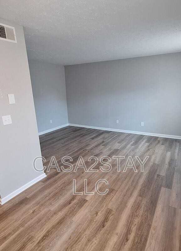672 Knox Blvd #31 - Photo 2 of 6