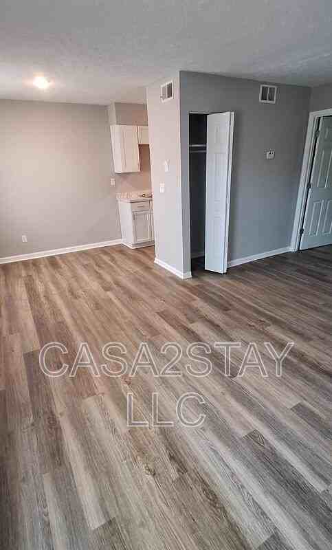 672 Knox Blvd #31 - Photo 3 of 6