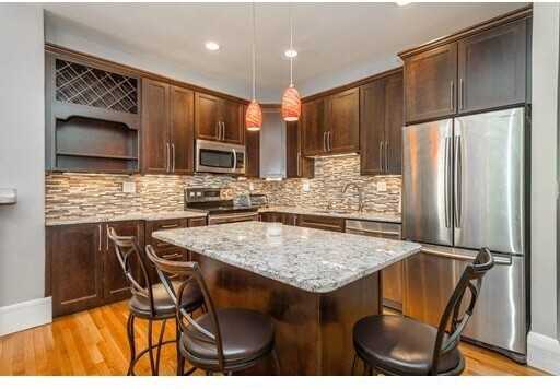 35 Worcester Sq #4 - Photo 2 of 9