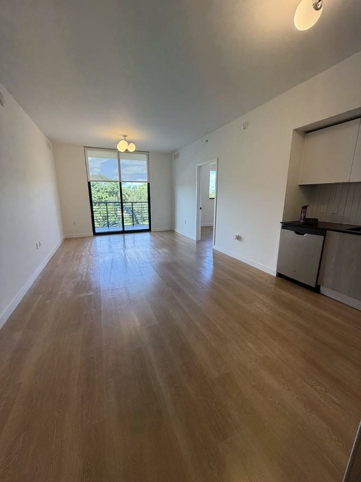 960 E 23rd St #29 - Photo 2 of 7