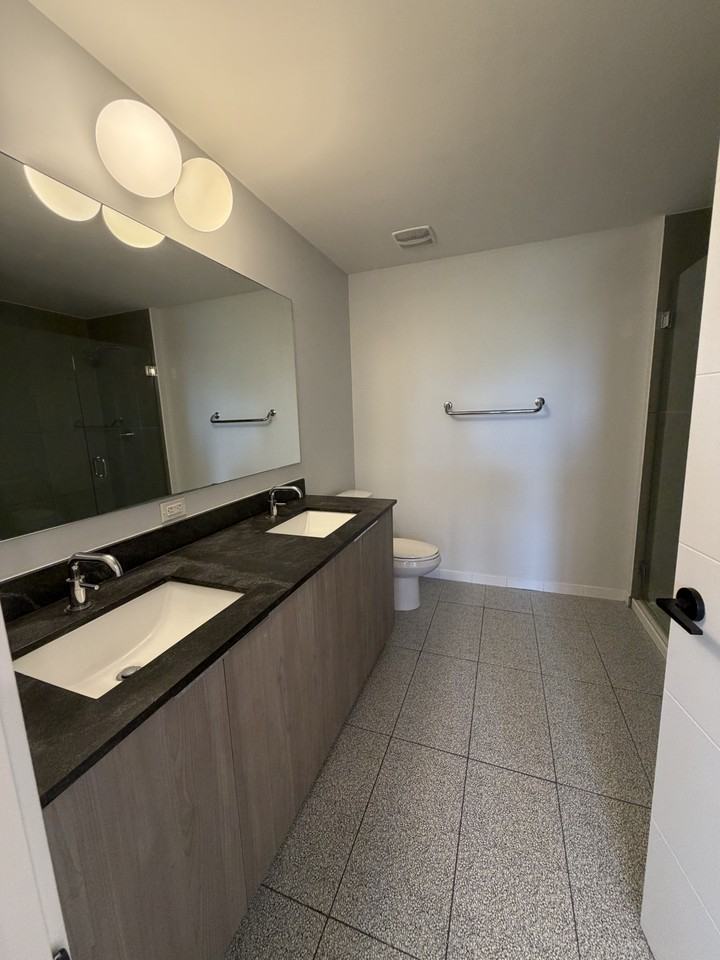 960 E 23rd St #29 - Photo 6 of 7