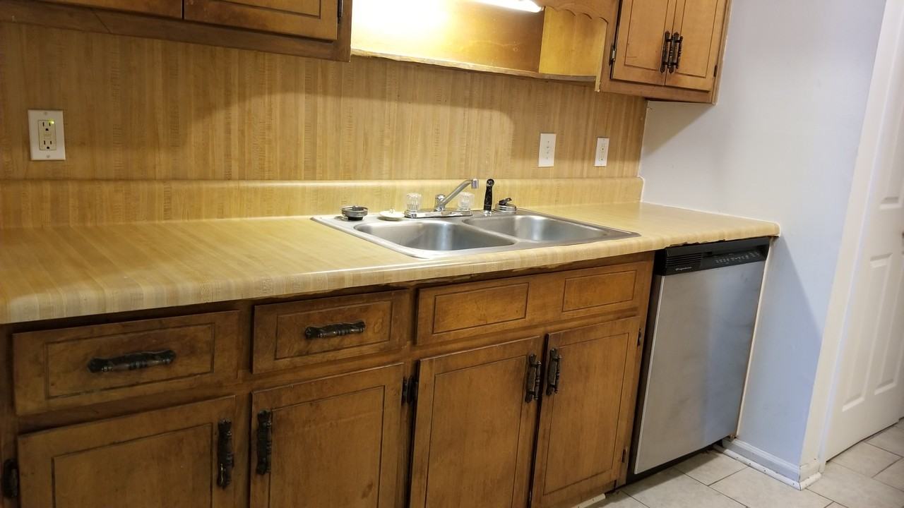 1638 Pinedale Cir. - Photo 4 of 10