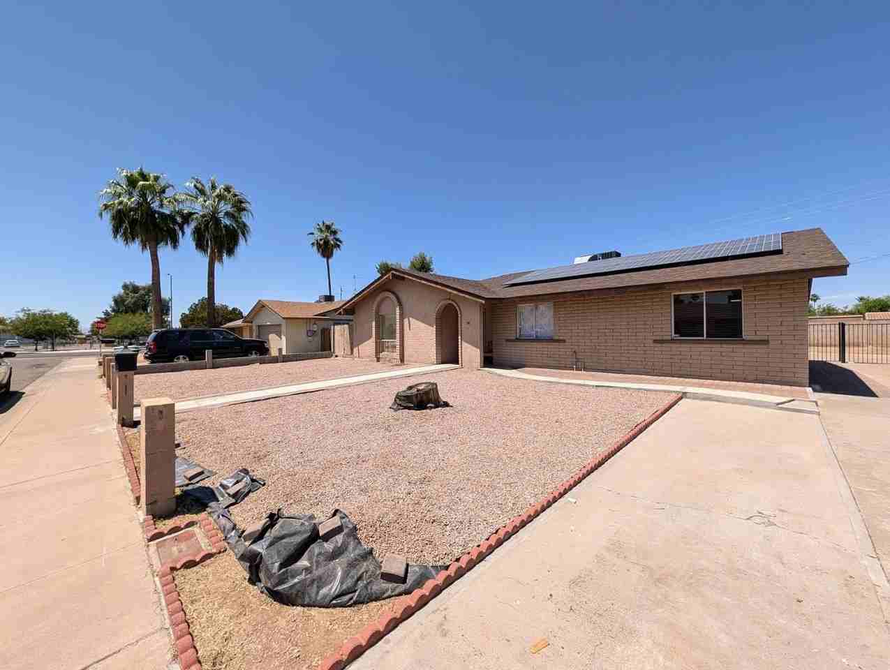 3848 W North Ln - Photo 2 of 50