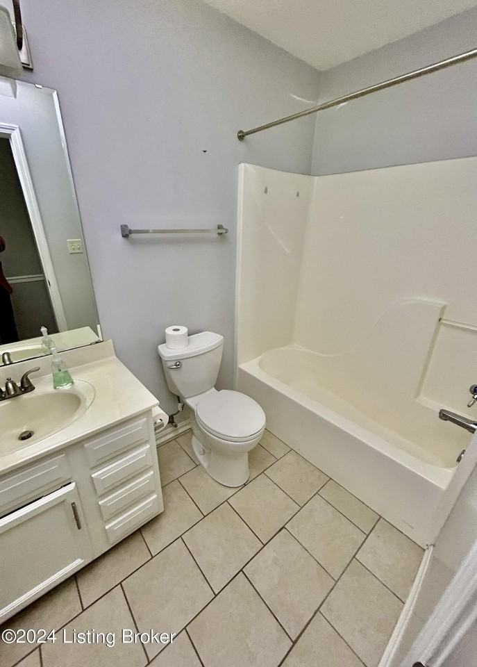 5009 Cronin Dr - Photo 5 of 12