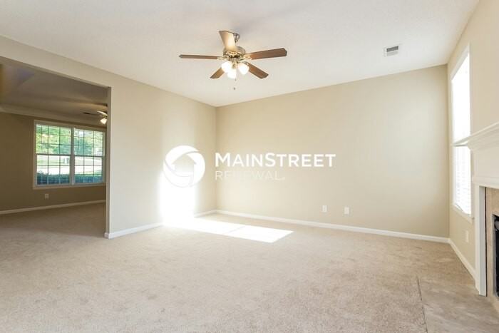 4400 Feather Way - Photo 4 of 15