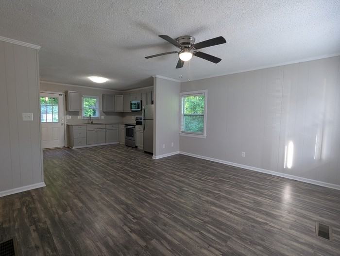 516 Bringle Ferry Rd #1 - Photo 3 of 12