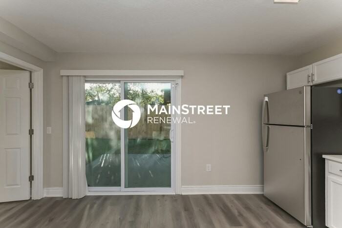 11902 Mango Groves Blvd - Photo 5 of 16