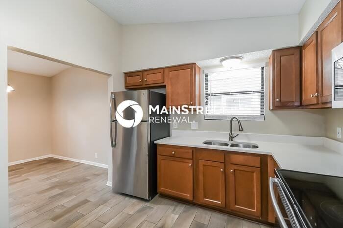 10838 Naples Ct S - Photo 7 of 16