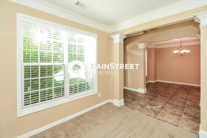 4632 Creekside Cv - Photo 3 of 17