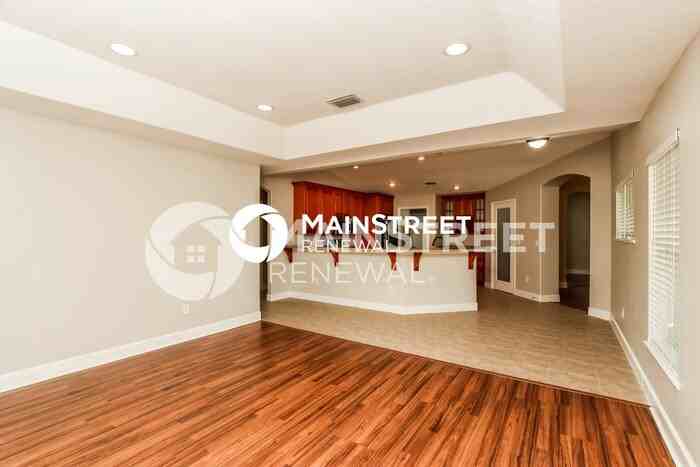 1192 Croquet Ln - Photo 5 of 16