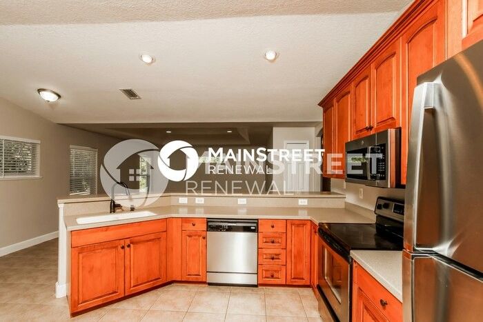 1192 Croquet Ln - Photo 7 of 16