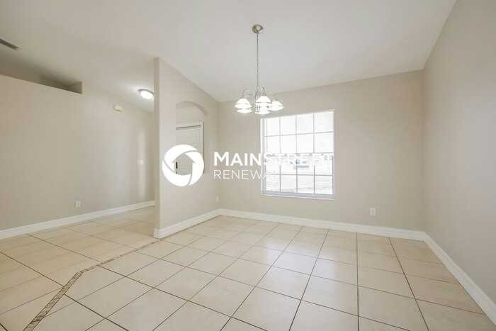448 Reading St - Photo 5 of 16