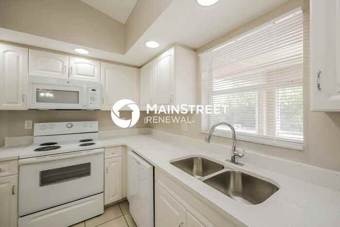 448 Reading St - Photo 6 of 16