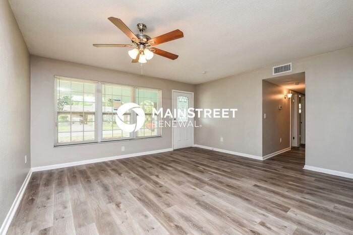 6035 Slade Rd - Photo 3 of 16