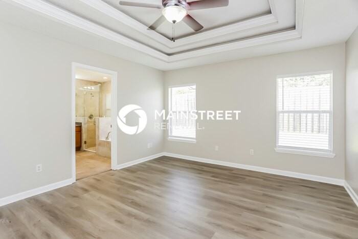 12133 Versailles St - Photo 7 of 16