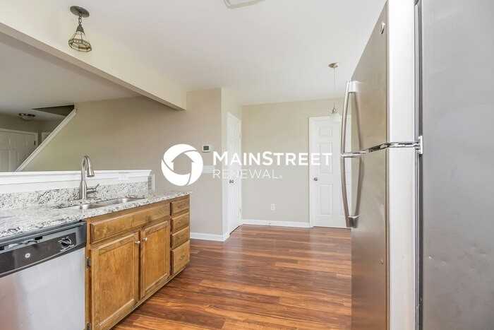 1115 Mcdonough Cir - Photo 6 of 17