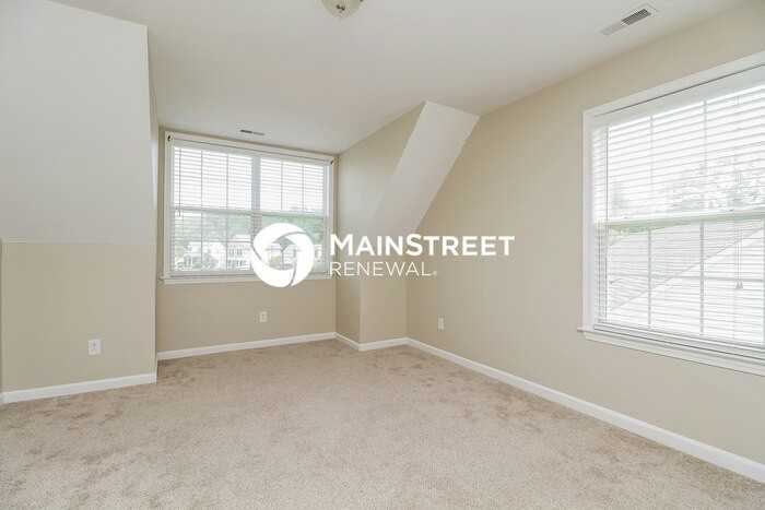 1115 Mcdonough Cir - Photo 7 of 17