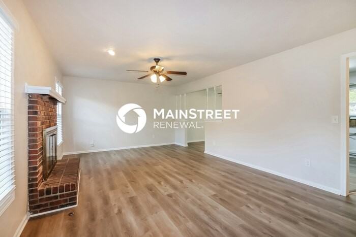 210 N Huntsman Blvd - Photo 6 of 18