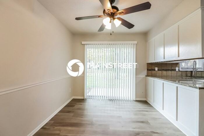 210 N Huntsman Blvd - Photo 7 of 18