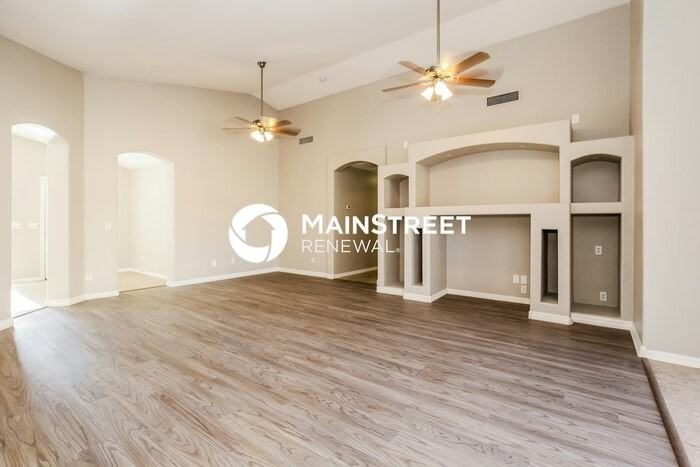 1210 E Rosemonte Dr - Photo 3 of 16