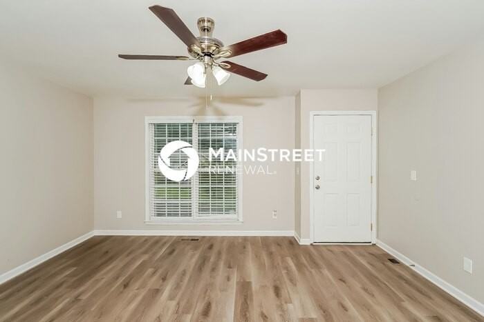 50 Railroad Dr - Photo 4 of 17