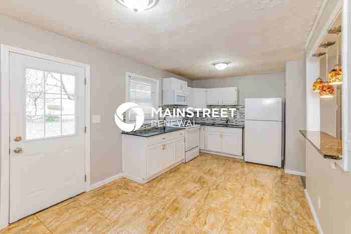 5002 Seville Dr - Photo 6 of 16