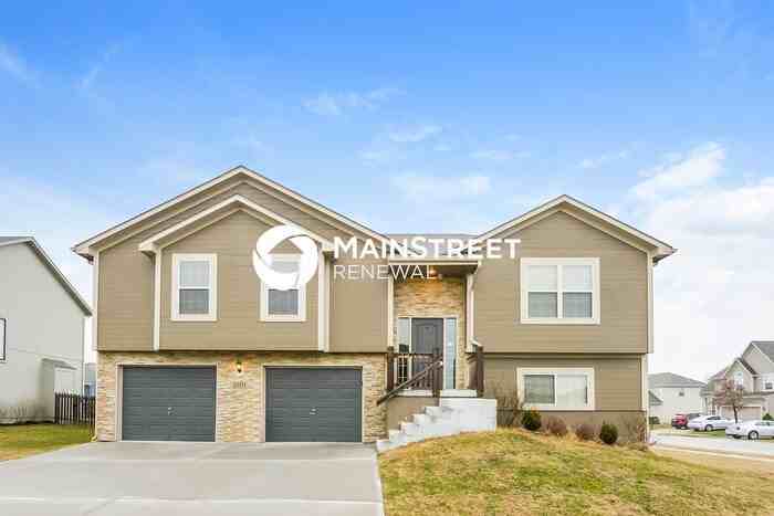1001 Quartz St