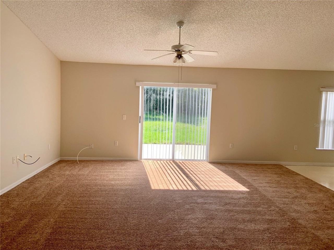 3087 Blaine Cir - Photo 2 of 12