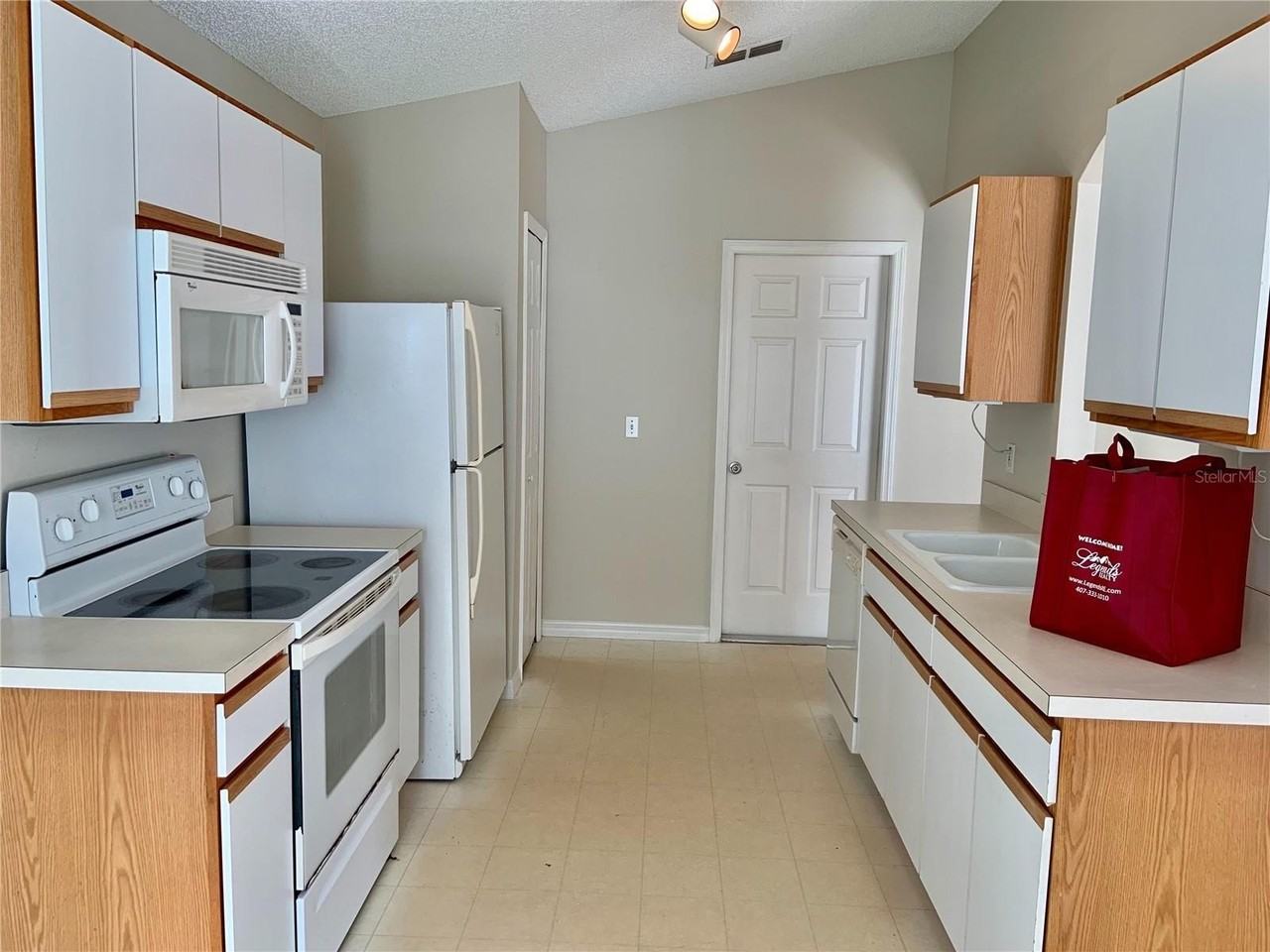 3087 Blaine Cir - Photo 4 of 12