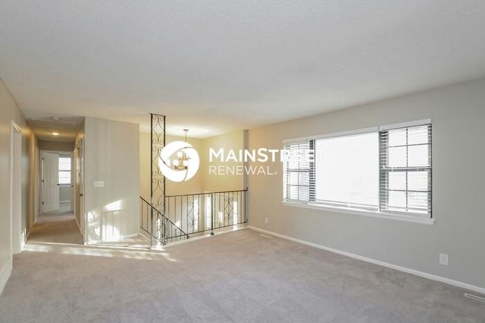 15912 W 153rd St - Photo 5 of 17