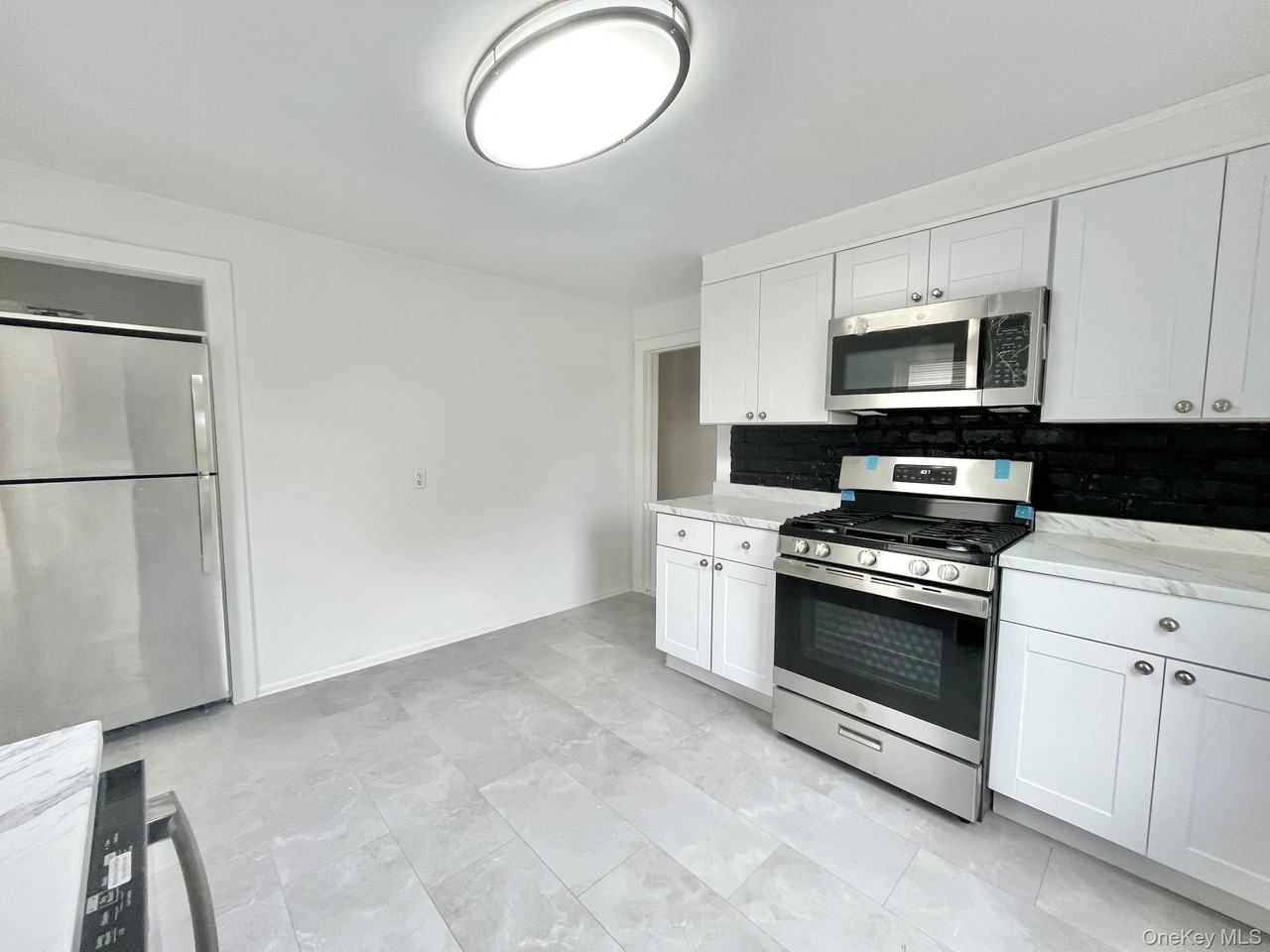 53 Rose Ave #2 - Photo 4 of 16