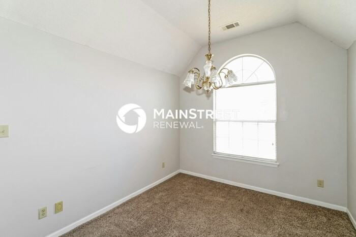 1136 Breezy Valley Dr - Photo 6 of 18